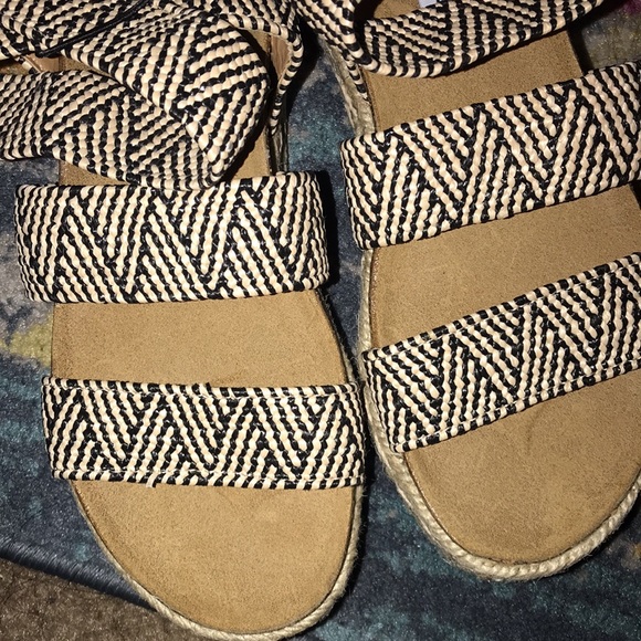 Steve Madden Kimmie Open Toe Casual Espadrille Sandals in tan and black - Picture 6 of 13